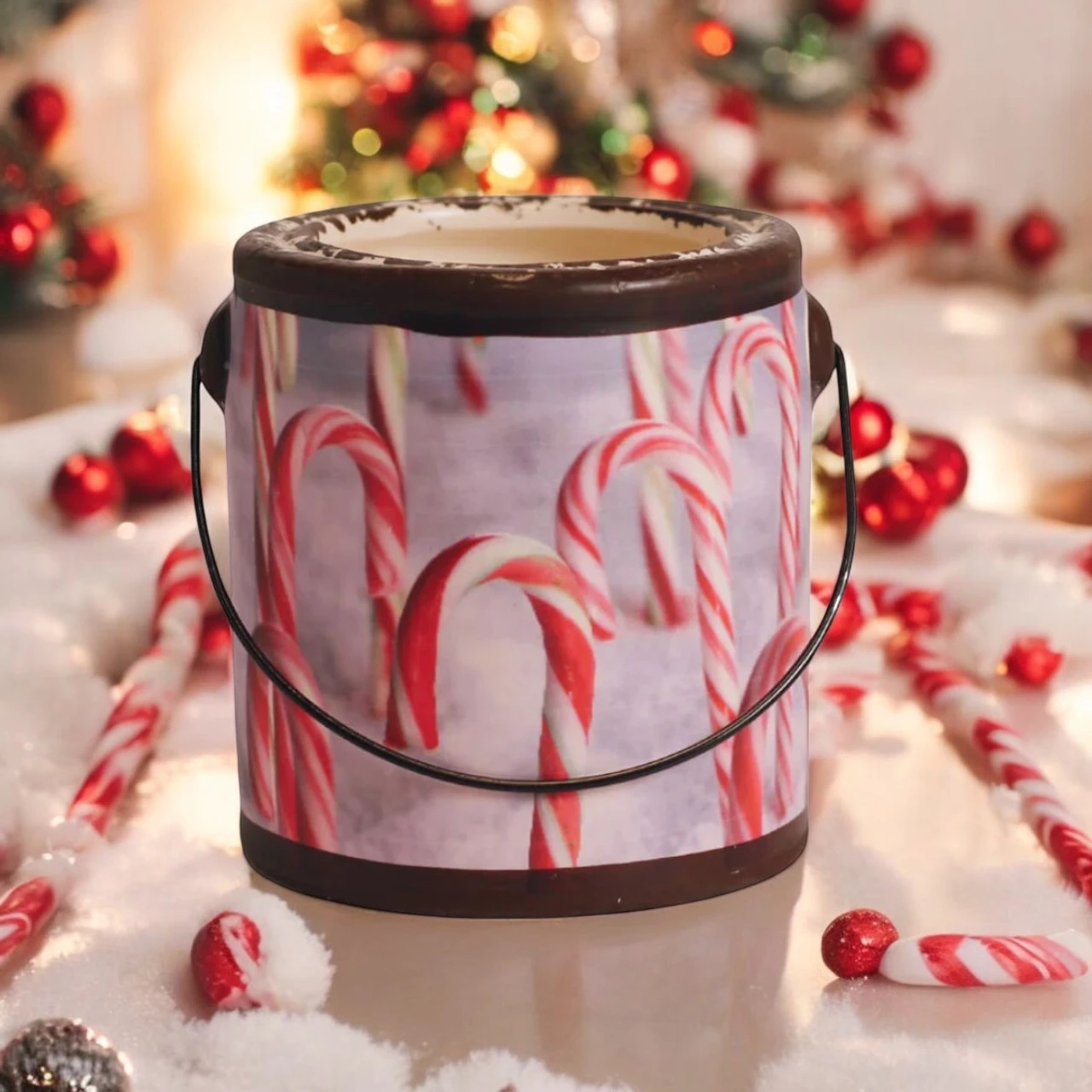 20oz Farm Fresh Candy Cane Candle - Image 2