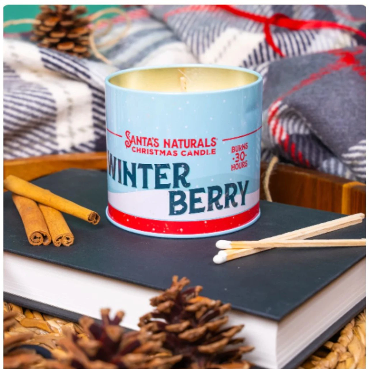 Santas Natural Winter Berry Candle 9oz Tin - Image 3